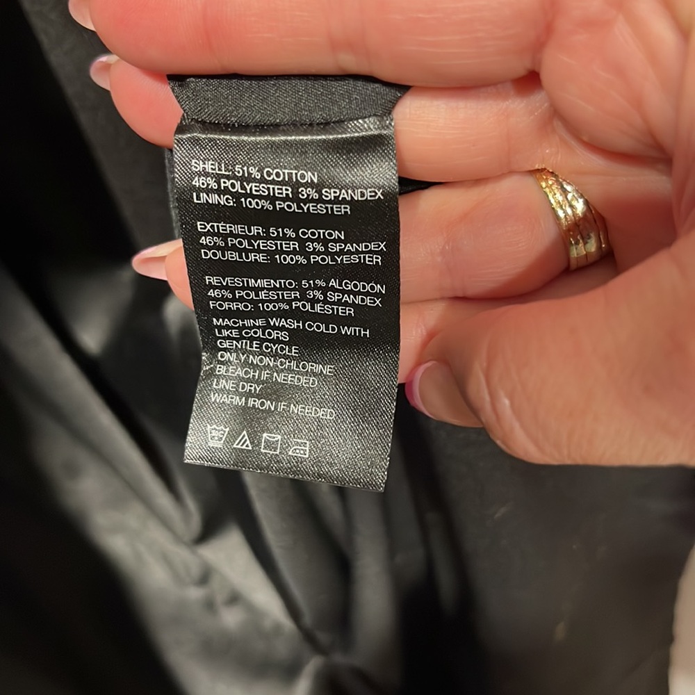 A beautiful Little Black Dress- classy!! - Picture 7 of 7